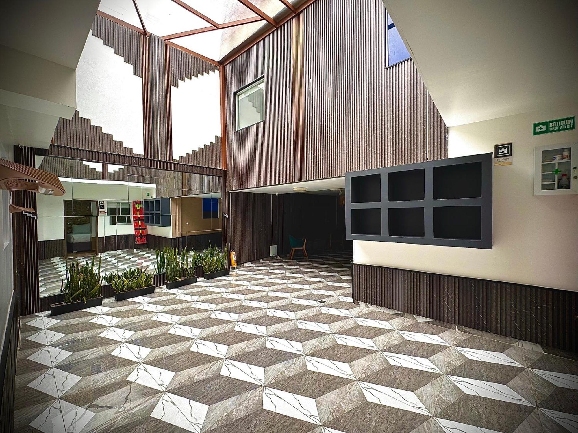 American Visa Normandia Hotel Bogotá